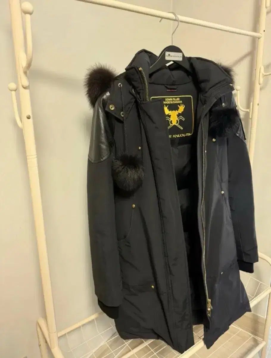 MOOSE KNUCKLES ムースナックルズ ゴールド ダウン 限定モデル MOOSE KNUCKLES ムースナックルズ ゴールド ダウン 限定モデル