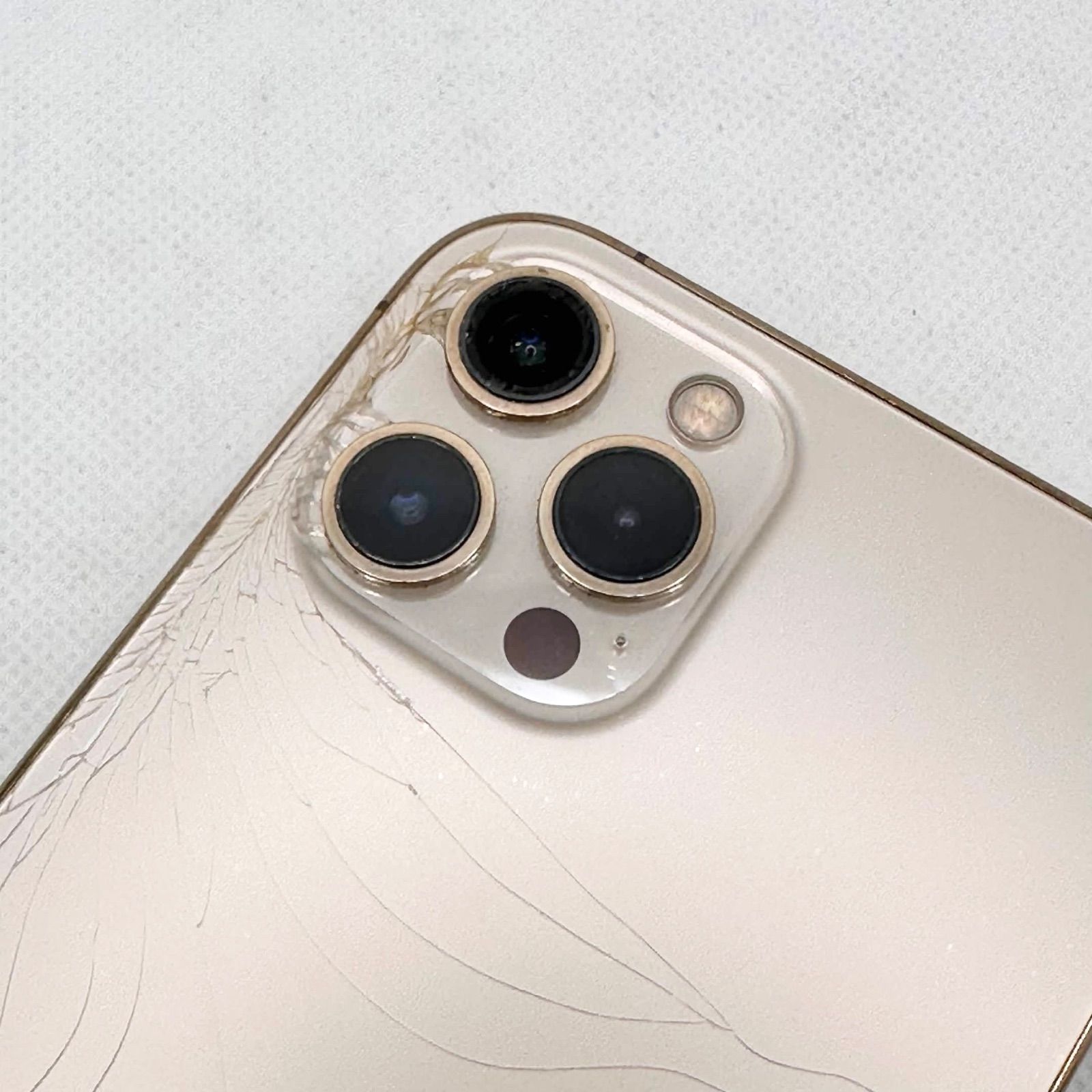 管理番号5 【ジャンク品】iPhone12ProMAX - メルカリ