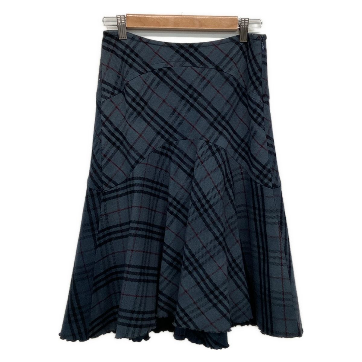 Burberry Blue Label(バーバリーブルーレーベル) スカート サイズ38 M レディース美品 - ブルーグレー×黒×ボルドー ひざ丈/チェック柄