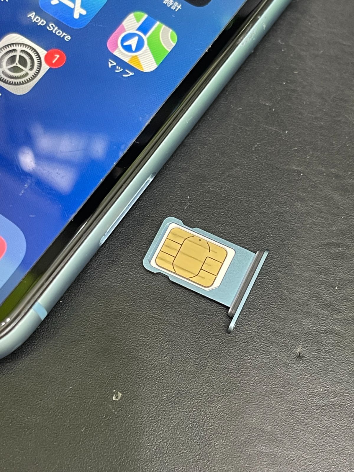 iPhone XR 64GB ブルー 物理dualSIM SIMフリー バッテリー100% 動作