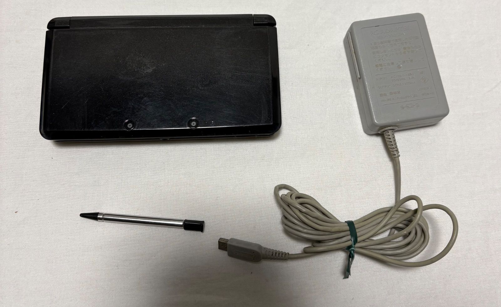 ニンテンドー　ニンテンドー3ds コスモブラック の商品写真