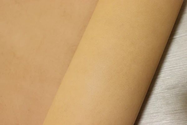 ウイスキー 200ds ヌメ革 牛革 バングラデシュ レザー 素上げ はぎれ 一枚革 レザークラフト 革 皮 本革 diy 生地 材料