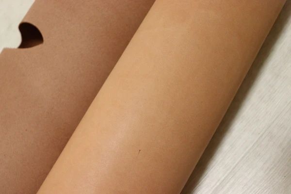 TAN 187ds ヌメ革 牛革 バングラデシュ レザー 素上げ はぎれ 一枚革 レザークラフト 革 皮 本革 diy 生地 材料