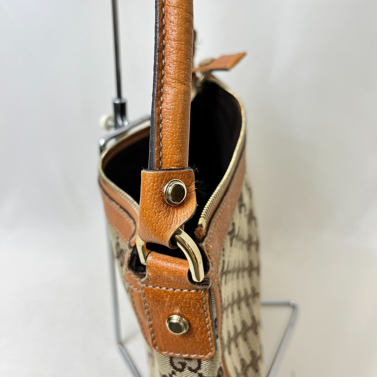 GUCCI グッチ ショルダー欠品 スレ有 GGキャンバス ショルダーバッグ