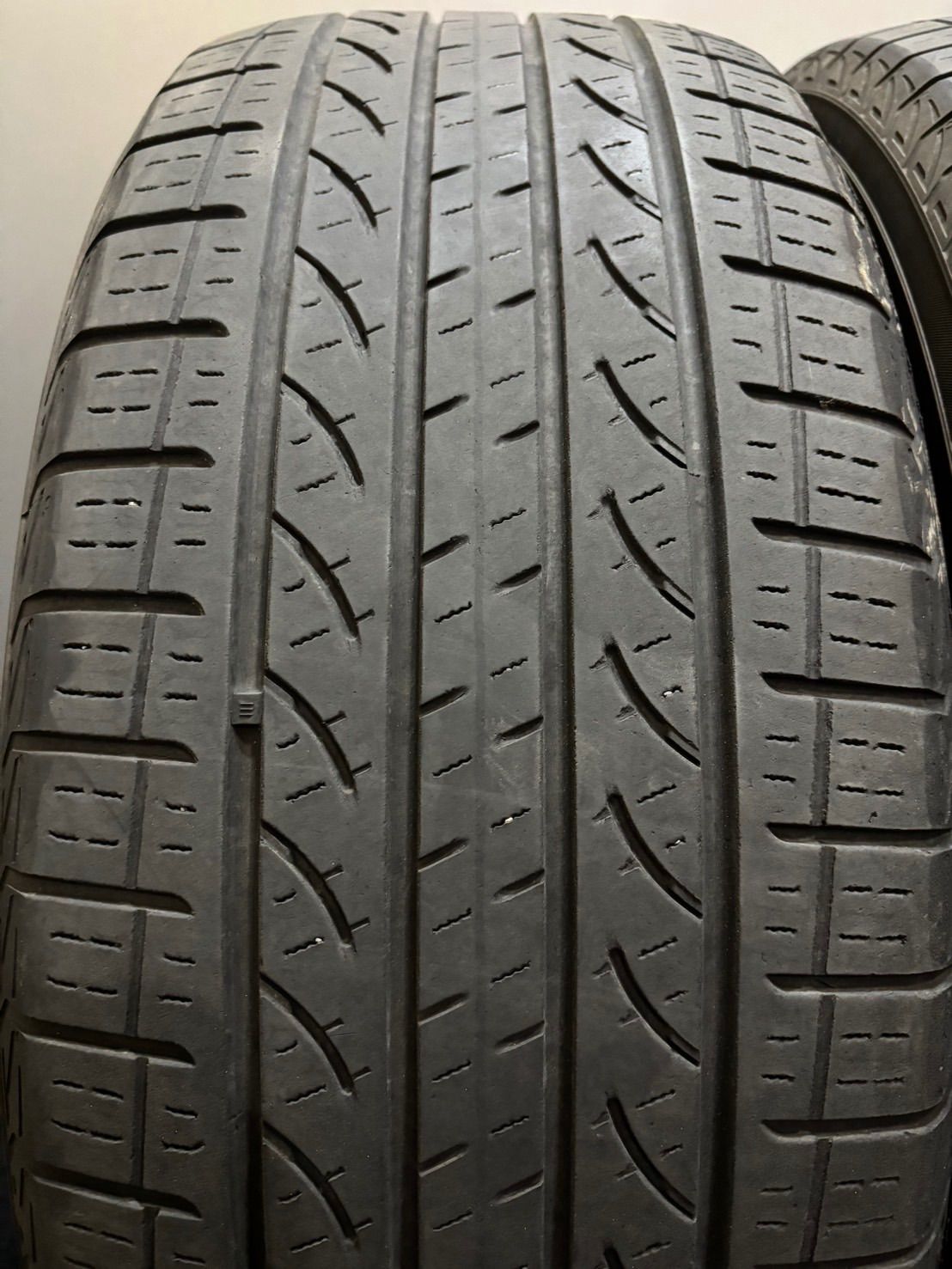 235/55R19 4本 ヨコハマ AVID GT夏タイヤハリアーrav4 ☆235/55R19 YOKOHAMA/AVID GT 19年製 夏タイヤ サマータイヤ 4本