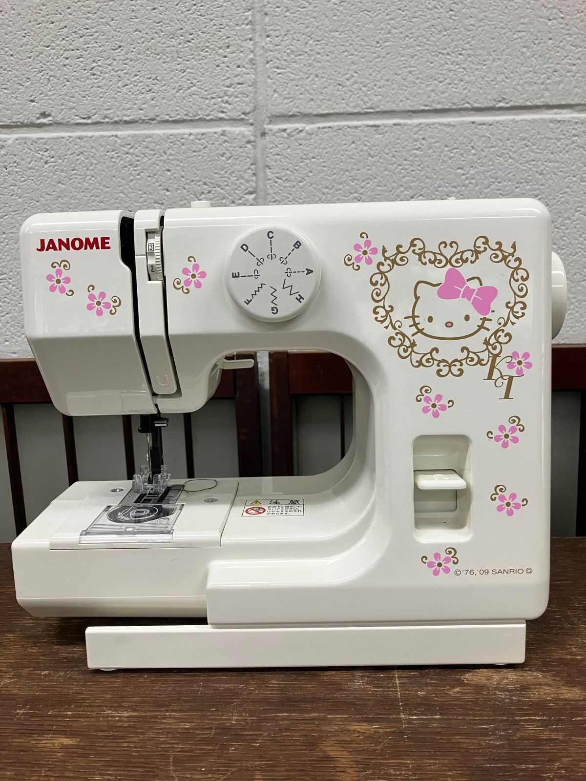 JANOMEｘSanrio KT-35 ハローキティ 足踏みミシン