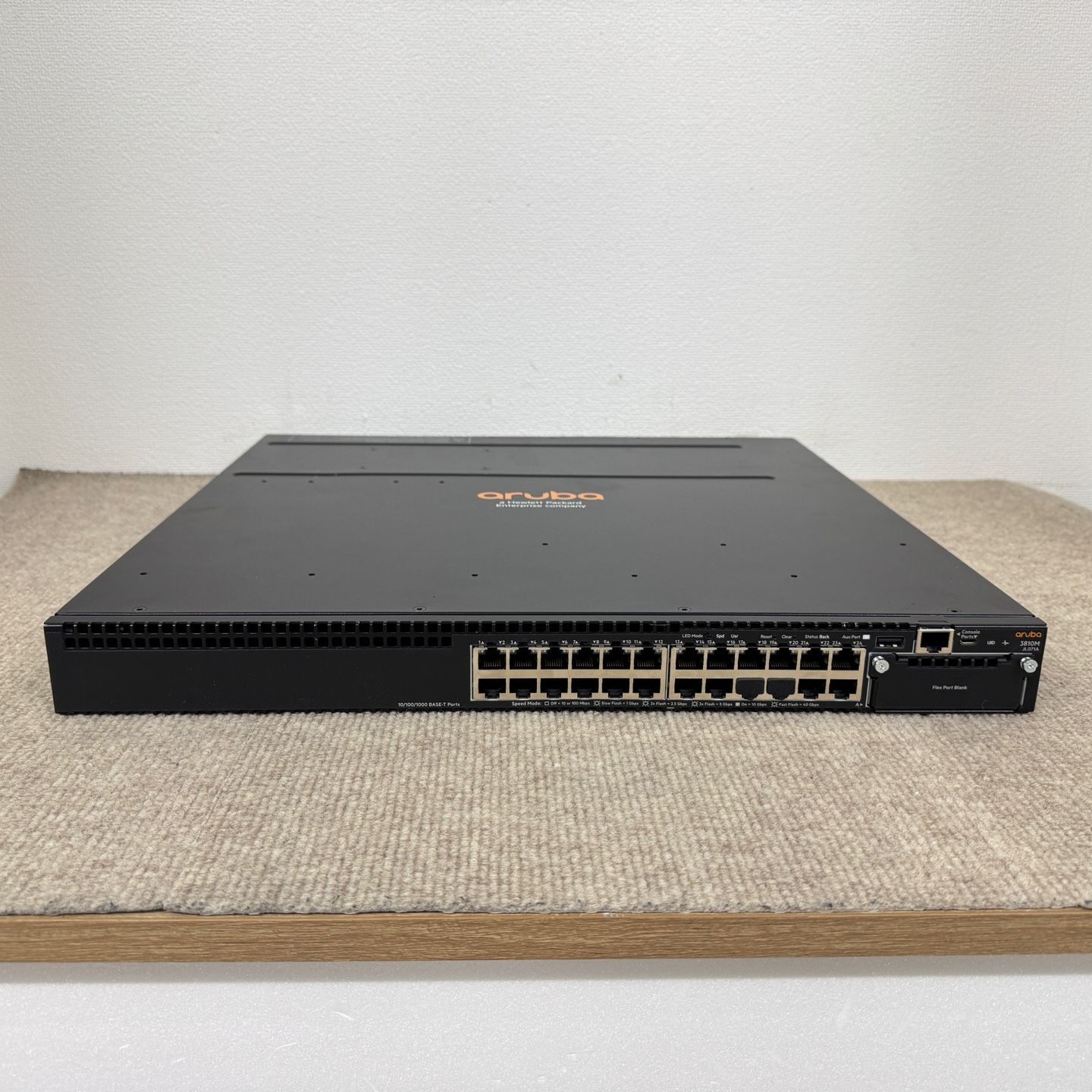 HP Aruba JL071A 3810M 24 Port Gigabit 1Slot Switch JL084A 電源無し [NW138]