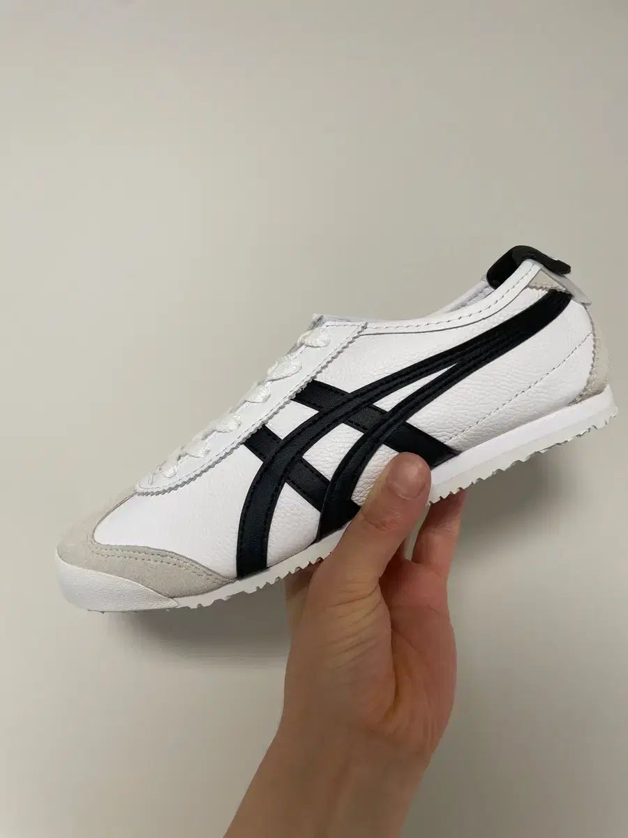 新品 オニツカタイガー メキシコ 66 230サイズ