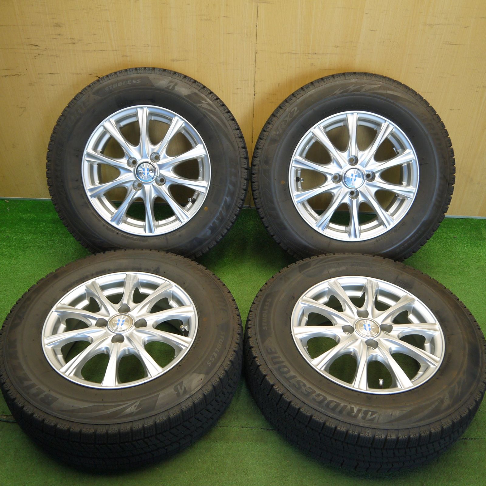 バリ溝！24年！キレイ！9.5分★スタッドレス 185/70R14 ブリヂストン ブリザック VRX2 NEXTA ネクスタ 14インチ PCD100/4H★6042801Hス