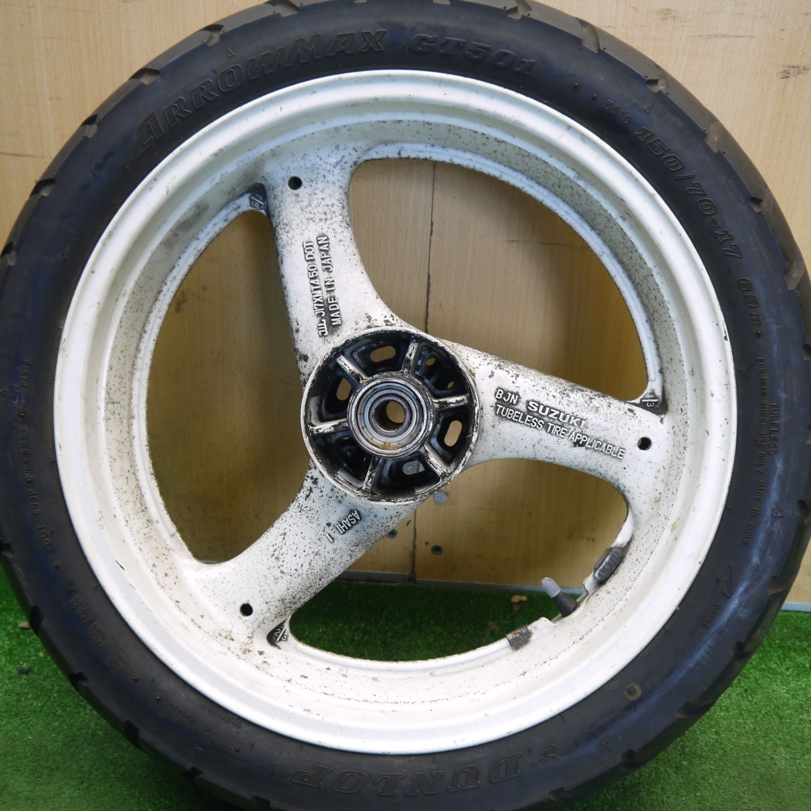 バリ溝！9.5分！1本★スズキ RGV250 Γ ガンマ 純正 150/70-17 ダンロップ ARROWMAX GT501 17×MT4.50 17インチ バイク フロント★6042703Hノ