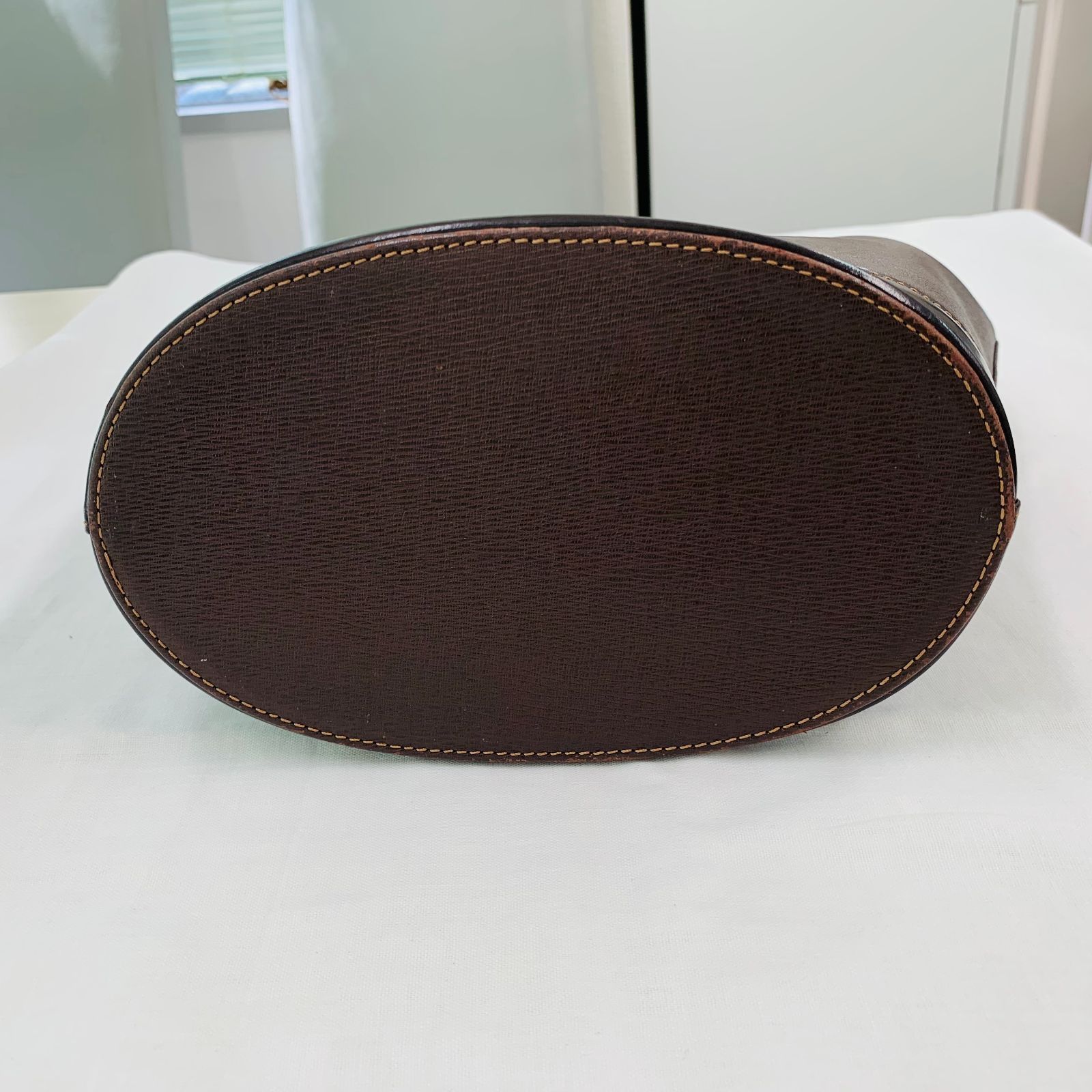 希少・極美品】Burberrys ヴィンテージ ハンドバッグ 筒型 レザー 