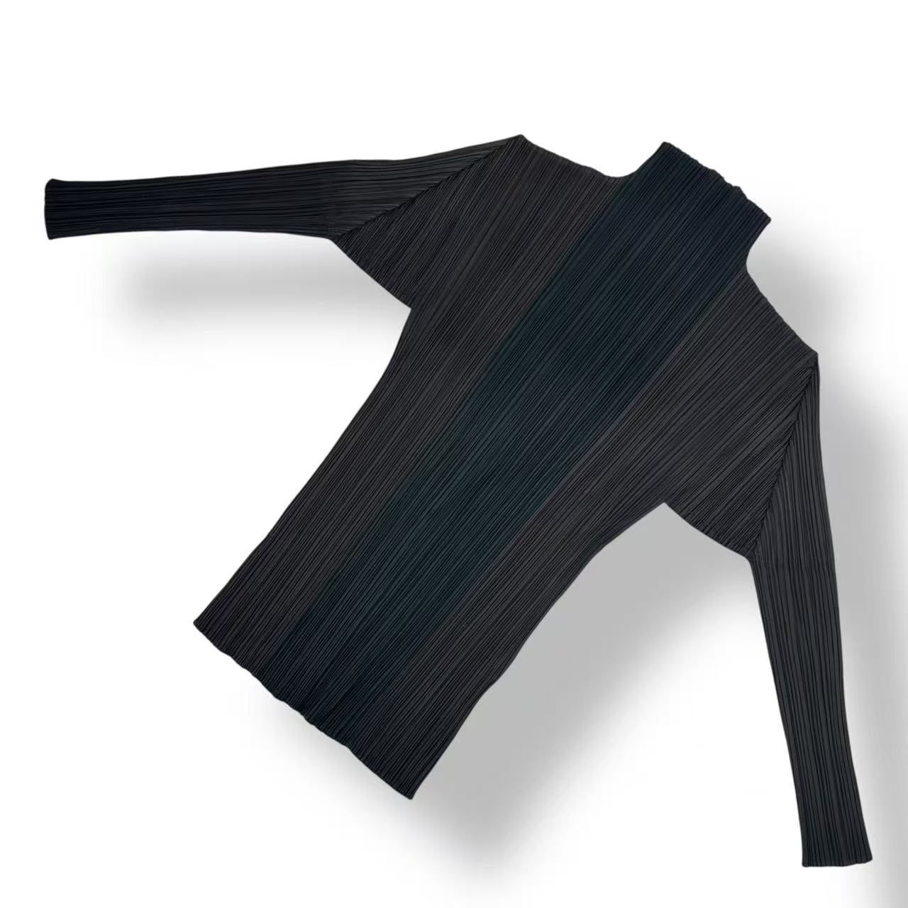 極美品 ISSEY MIYAKE イッセイミヤケ PLEATS PLEASE プリーツプリーズ カットソー ブラウン x ブラック