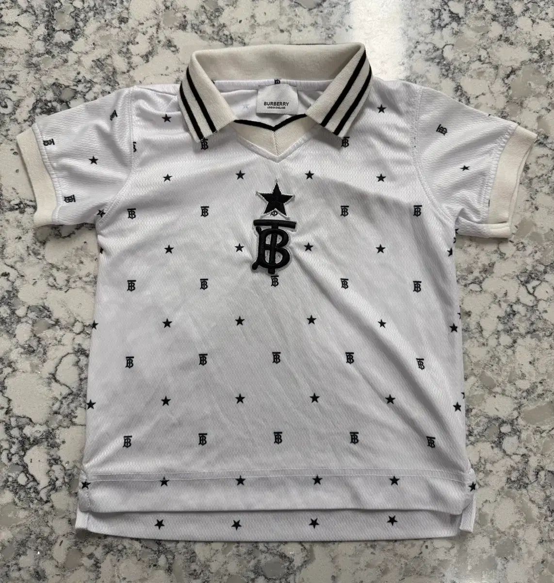 バーバリー キッズ Tシャツ 5Y