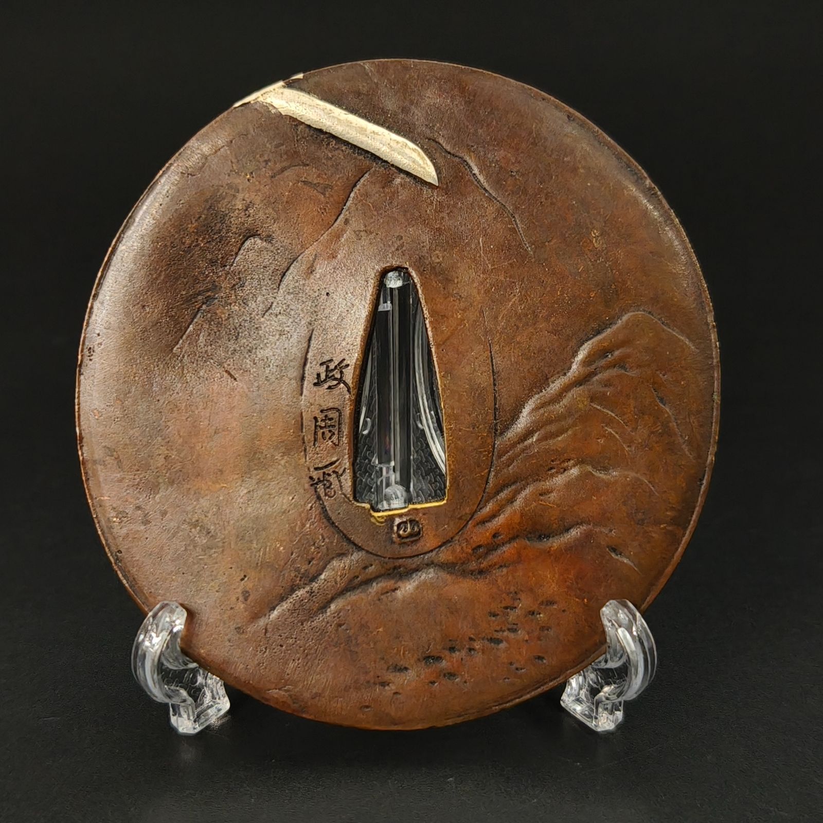 名品鉄地牛に老松図鍔 鐔 日本刀 刀 刀装具 時代物 真剣 居合い 古美術 侍 日本刀装具 刀鍔 閻魔大王図 XG291 銅地 金工 細工 鍔 つば 居合用