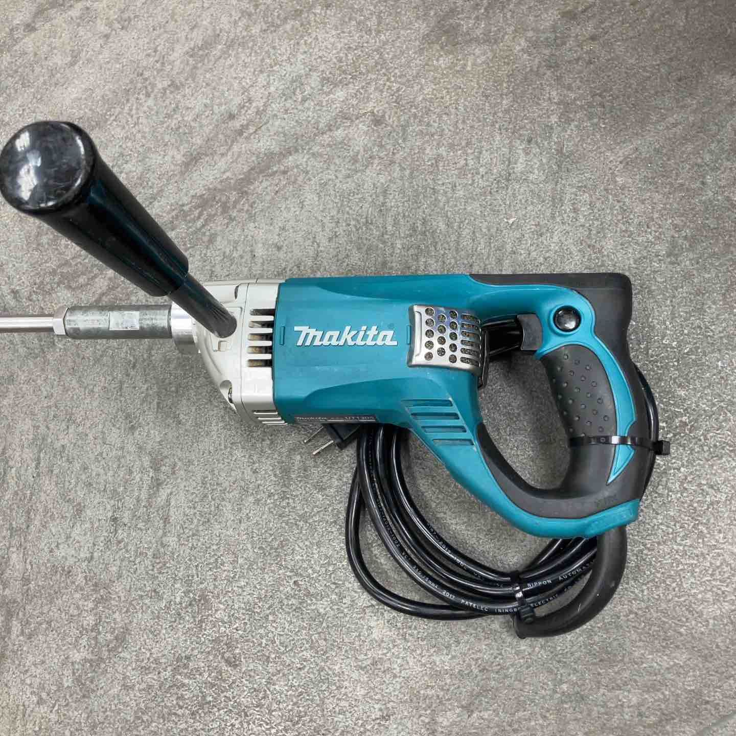 ☆マキタ(makita) コンクリートかくはん機 UT1305【川崎店】