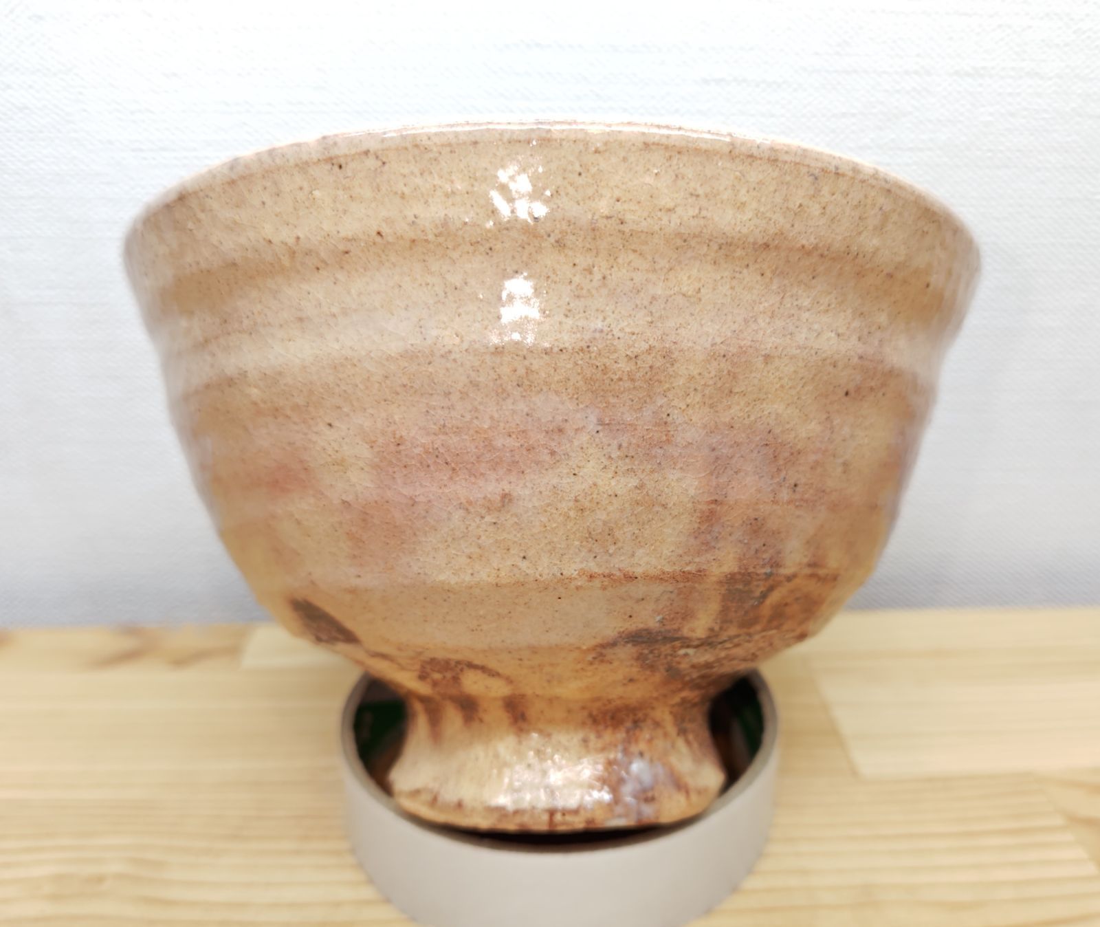 送料込【逢絢亭】茶道具 茶碗 萩焼 大野瑞峰 共箱入り 逢絢亭・中古品】茶道具 茶碗 萩焼 大野瑞峰 共箱入り - メルカリ