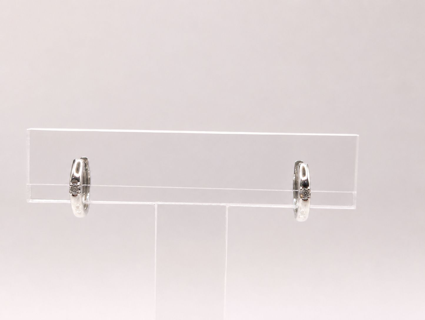 K10WG 天然ダイヤモンド0.04ct 中折れピアス フープピアス ホワイトゴールド ダイヤモンドピアス K10WG刻印入り 上品 シンプル レディース