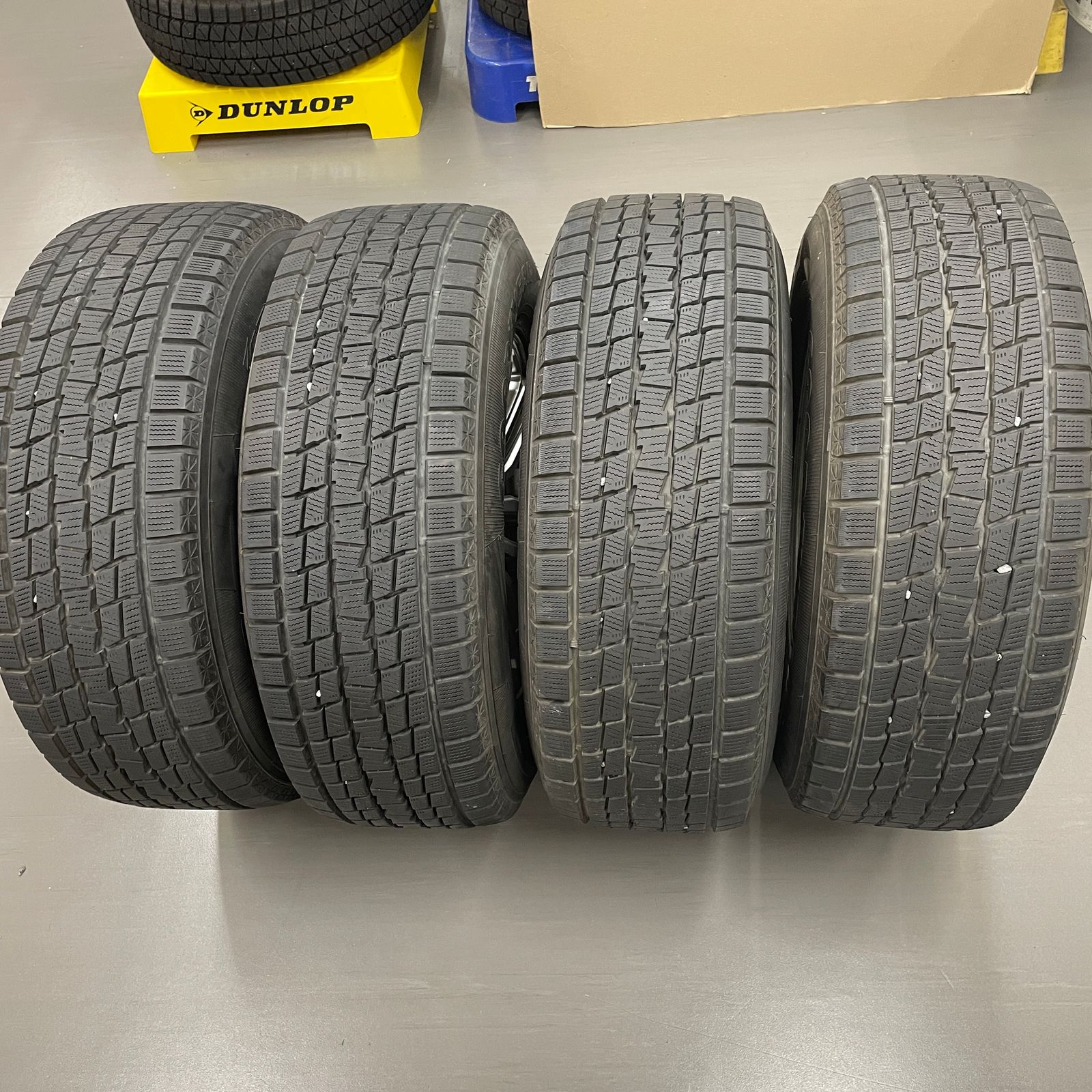 BADX D.O.S. VS-T6 17inch 7.5J +25 6H/139.7 GOODYEAR ICE NAVI SUV 