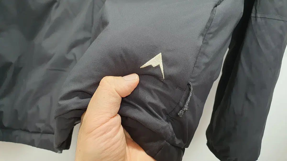 ネパ NEPA 新ロゴ インシュレーション ダウン 110サイズ 90,000円