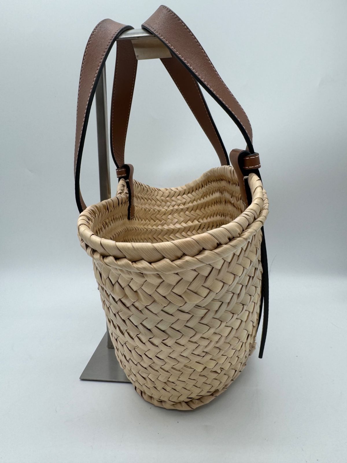 美品】LOEWE ロエベ スモール カゴ ロゴ ハンドバッグ P2268