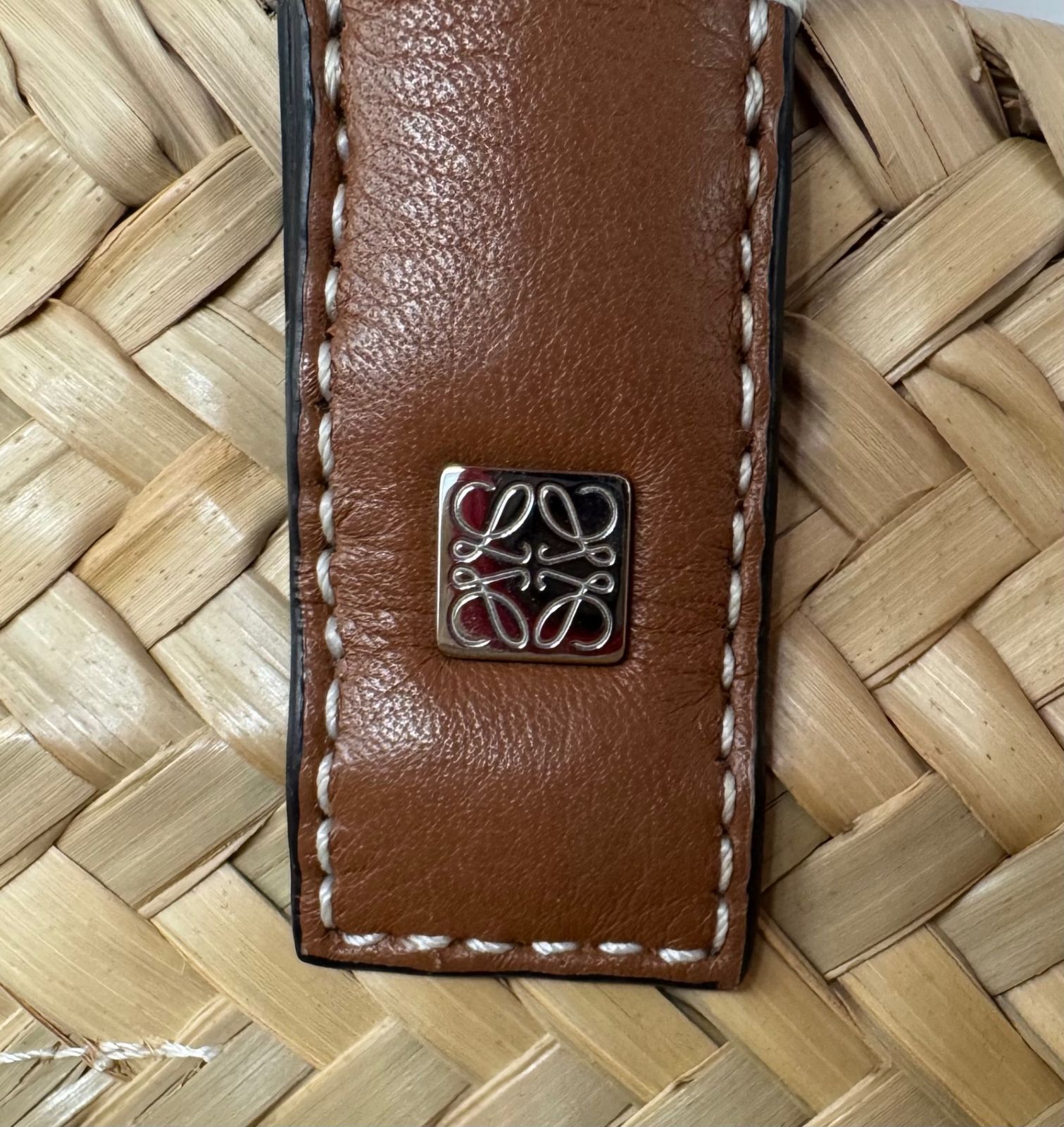美品】LOEWE ロエベ スモール カゴ ロゴ ハンドバッグ P2268