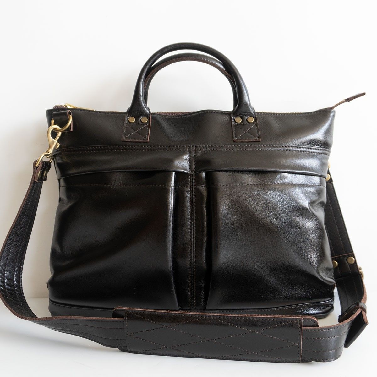 【極美品】Y'2 LEATHER【HORSE HIDE HELMET BAG 】ブラック ホースハイド ヘルメットバッグ ワイツーレザー 26050186