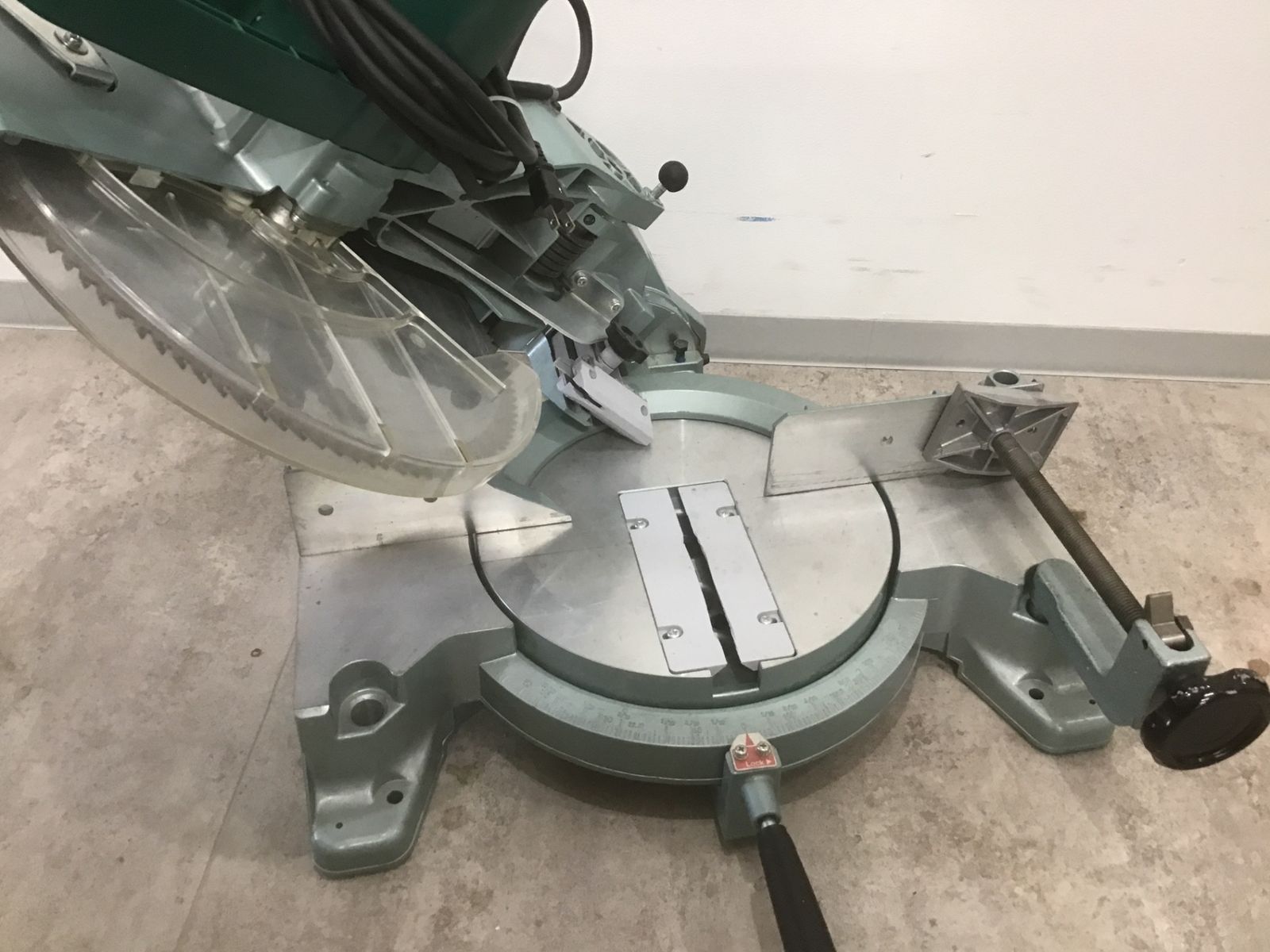 中古動作品】ハイコーキHIKOKI ※旧:日立工機 380mm卓上丸ノコ C15FC 中古動作品】ハイコーキHIKOKI ※旧:日立工機 380mm卓上丸ノコ C15FC