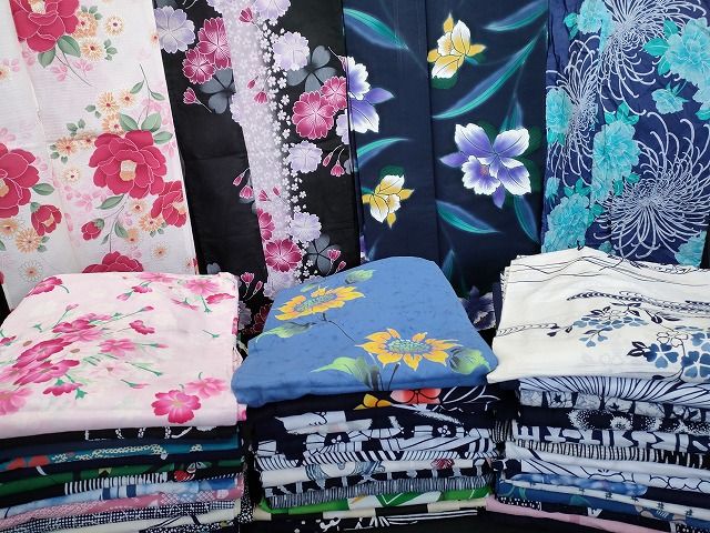 平和屋本店■浴衣 まとめて 45点 菊 花柄 向日葵 Kansai 山本寛斎 綿紅梅 綿絽 ラメ など 着用可能多数 未使用品あり se4136