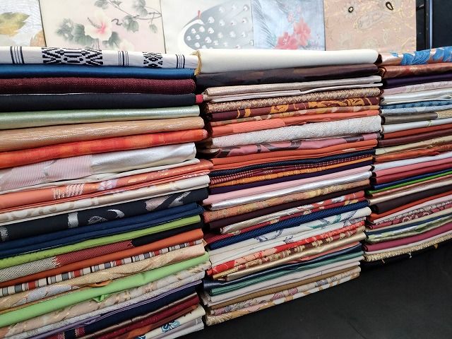平和屋着物■名古屋帯 まとめて100点 孔雀 人物 更紗 花柄 作家物 辻が花 金彩 金銀糸 など 着用可能多数 未使用品あり 全て正絹 mmm933 平和屋本店□名古屋帯 まとめて100点 孔雀 更紗 花柄 本場筑前博多織