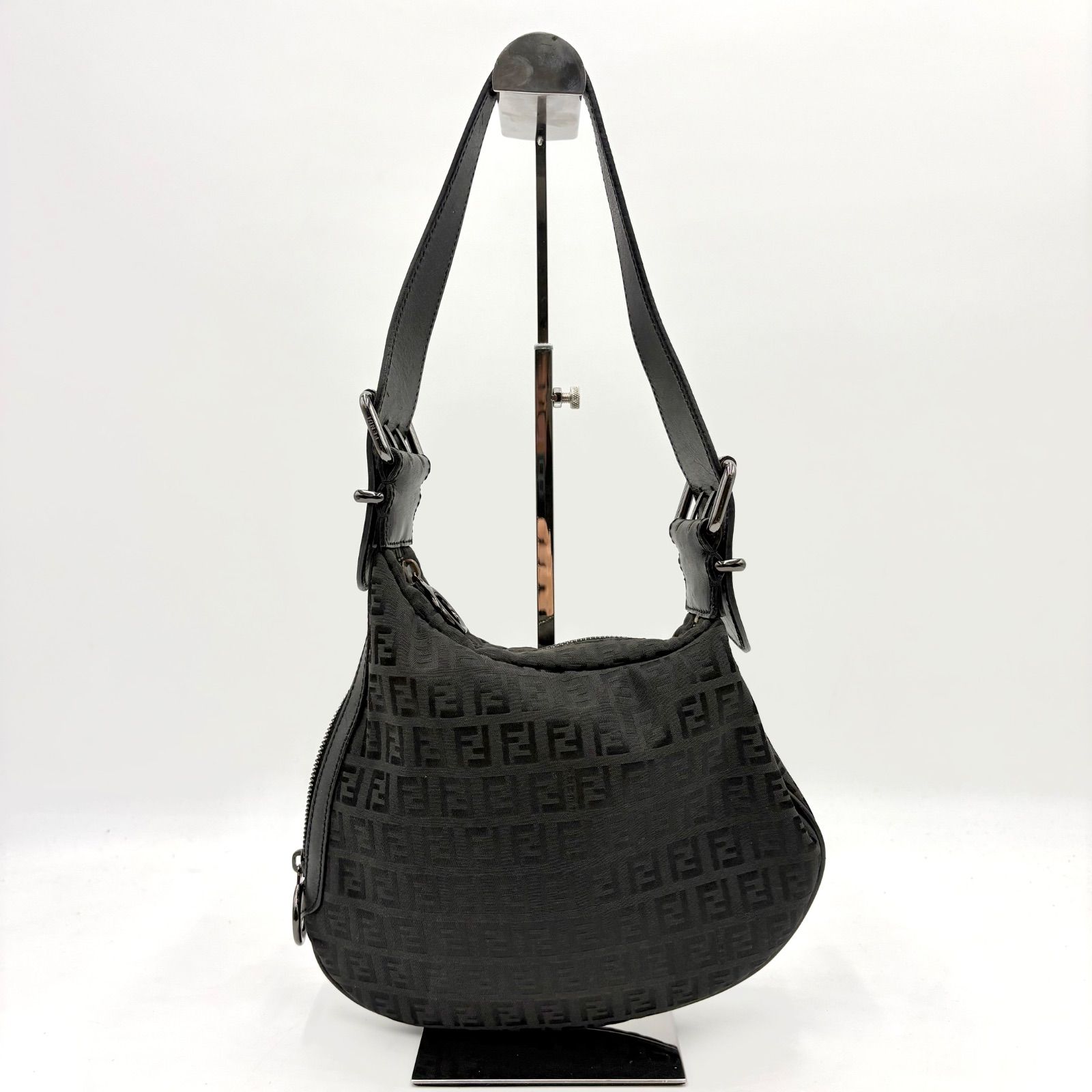 美品◎FENDI フェンディ ズッキーノ柄 アシンメトリー ワンショルダー 
