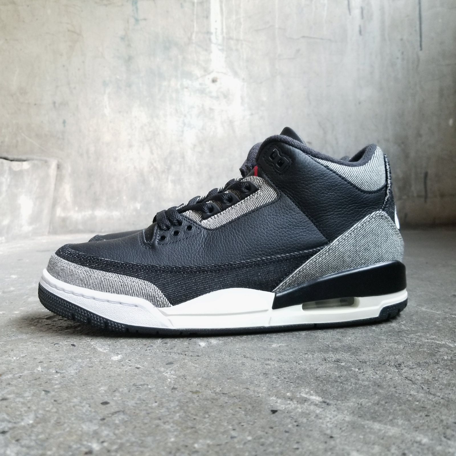 NIKE × LEVI