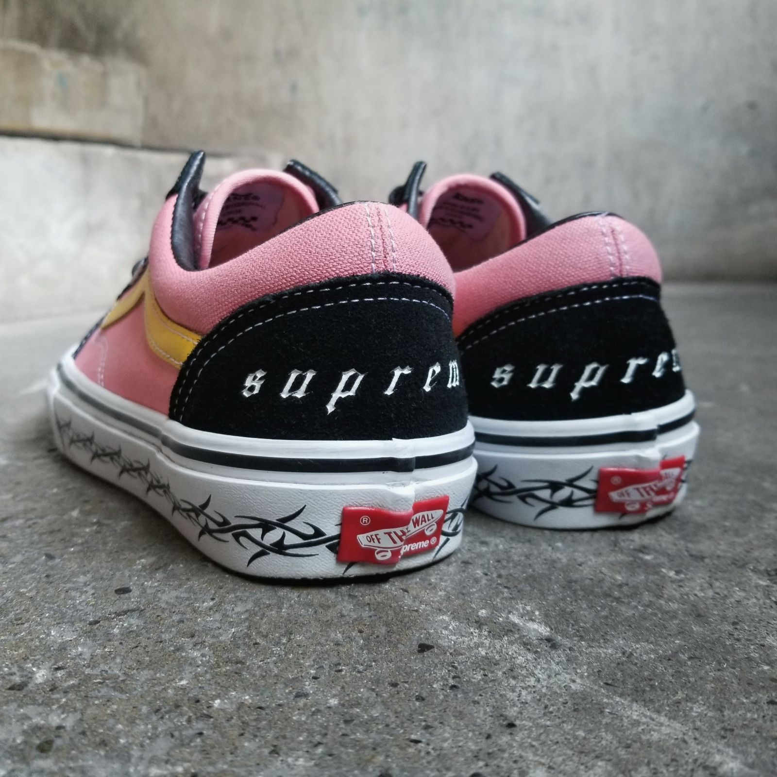 VANS×Supreme シュプリーム／バンズ コラボスニーカー 24㎝ ストリート系スポーツ VANS×Supreme シュプリーム／バンズ コラボ