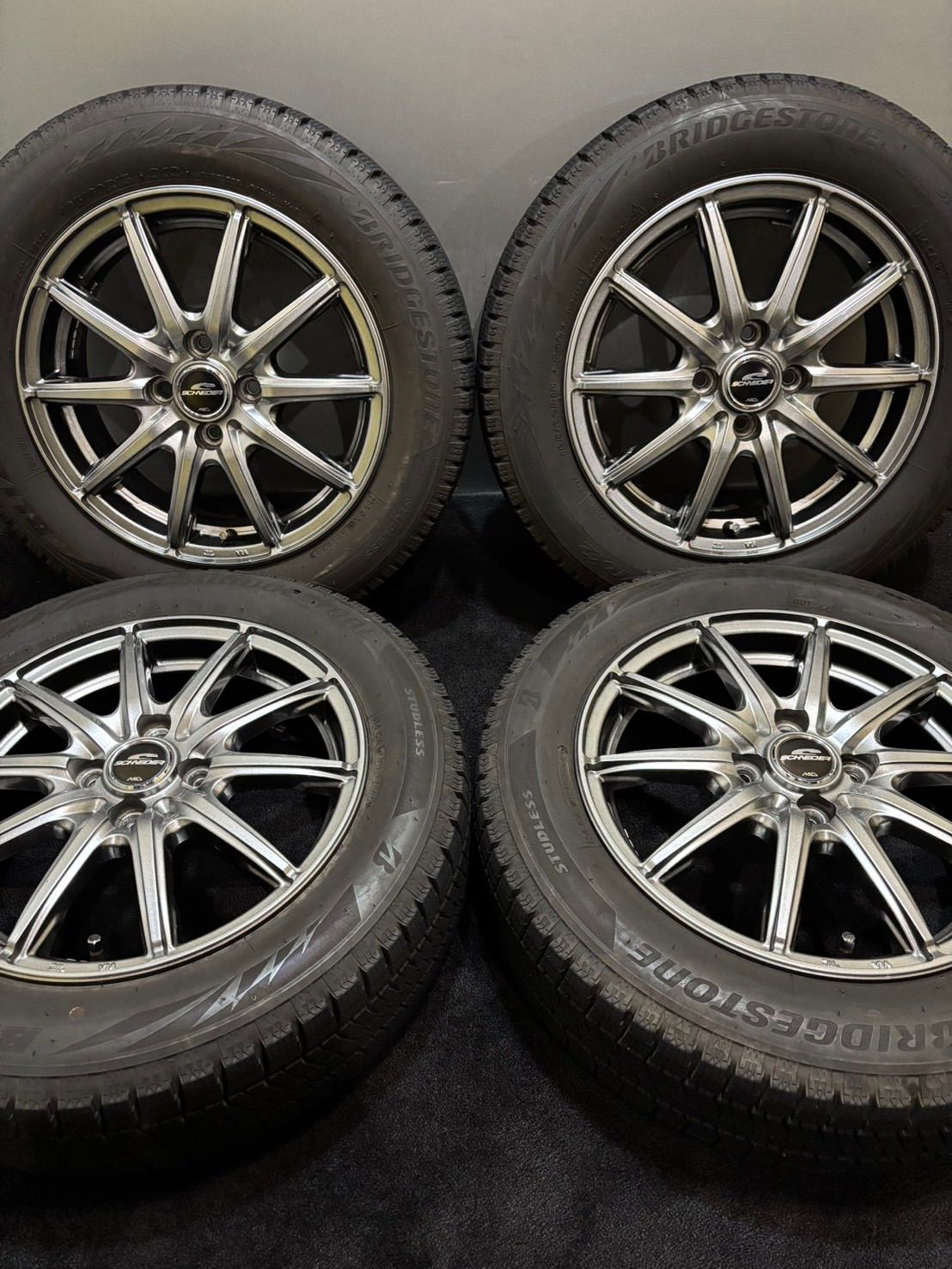 ★185/60R15 BRIDGESTONE/VRX2 24年製 SCHNEIDER 15インチ 5.5J +50 100 4H スタッドレス 4本 フィット シャトル (南5-M127)