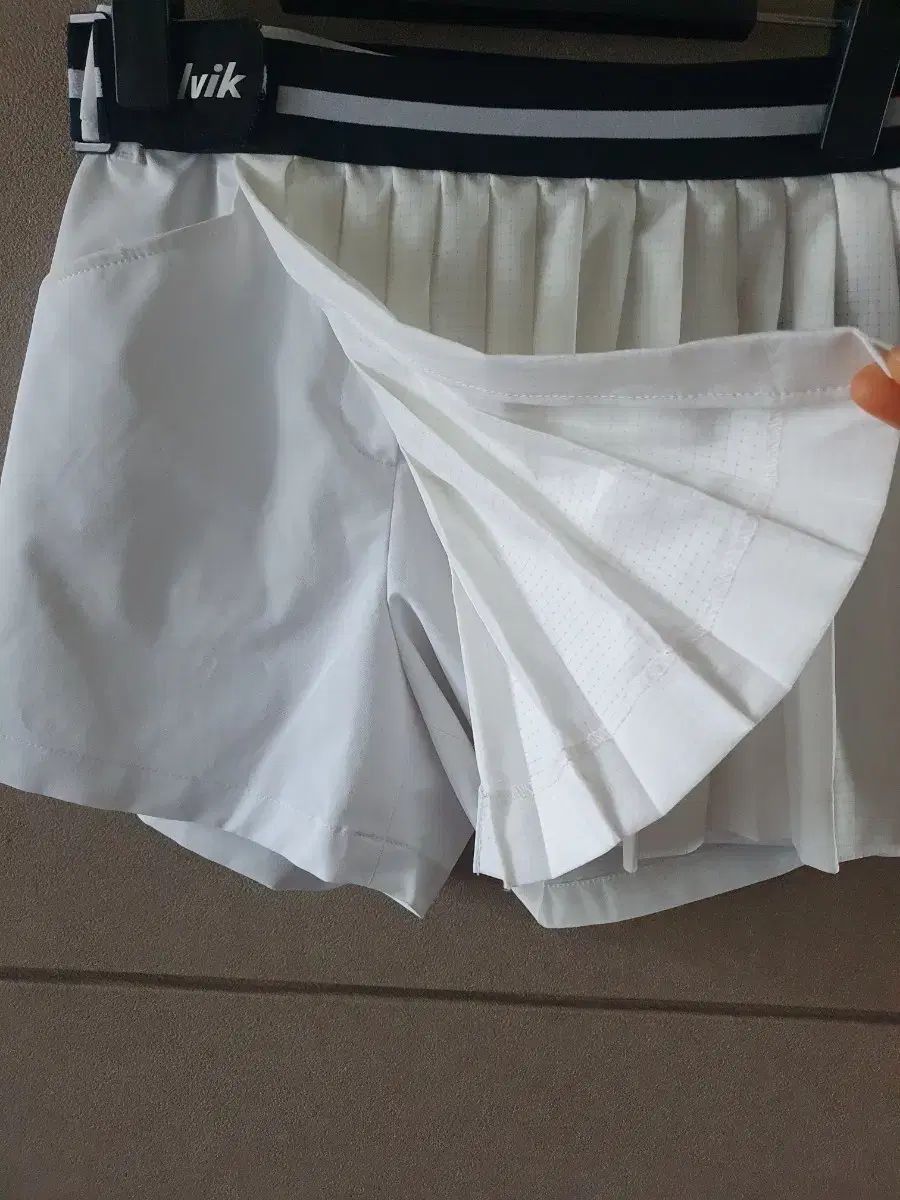 ボルビック ゴルフウェア レディース ハーフパンツ 白 61