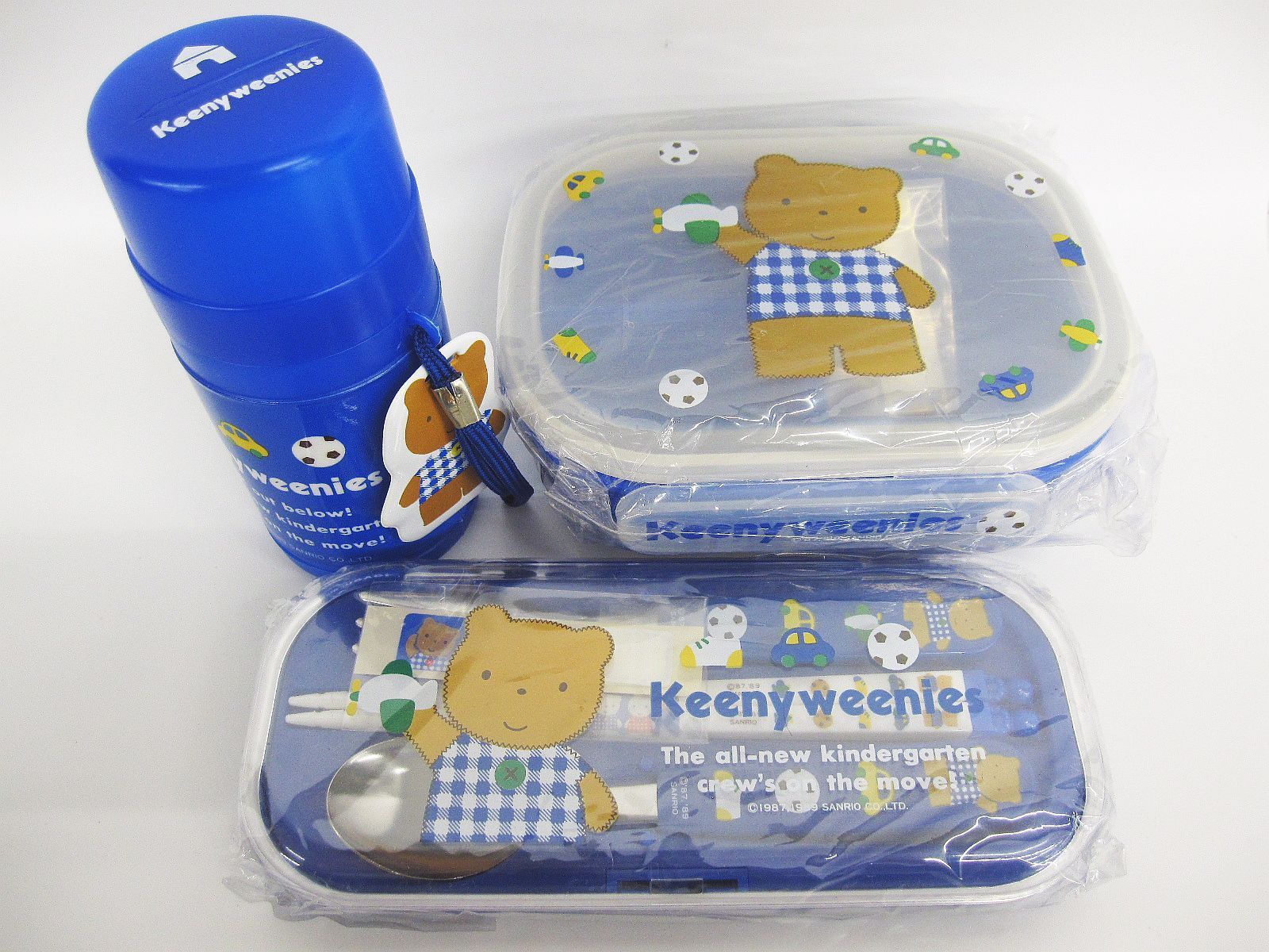 希少 レトロ SANRIO Keeny Weenies キーニーウィニーズ お弁当セット お弁当箱450ml カトラリーセット おしぼり入れ 青系 くま 保管品 R003-0511-3 4,000円