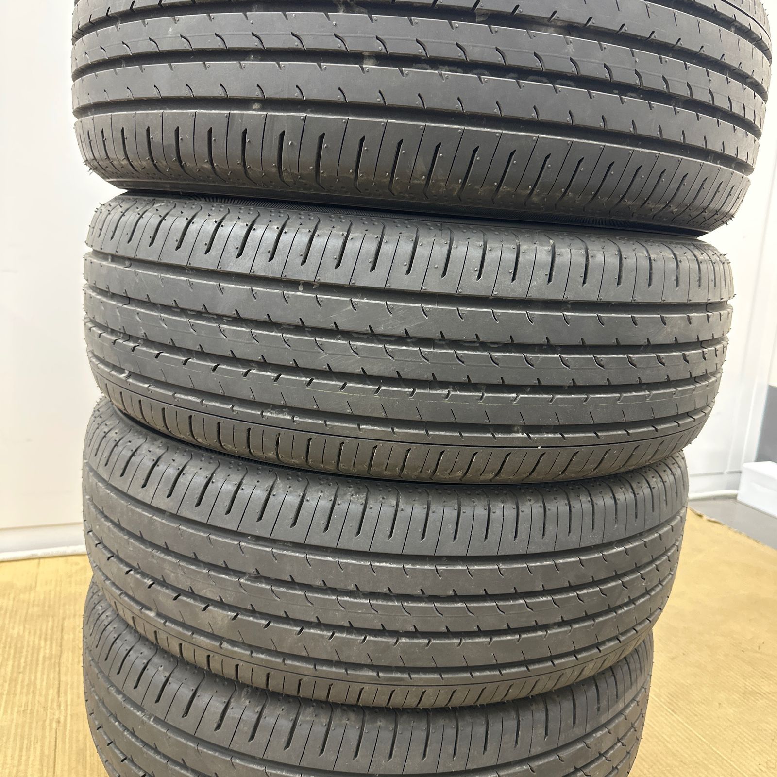 225/60R18 100H 2025年製 YOKOHAMA ADVAN V03 SUV ミニバン 4本セット