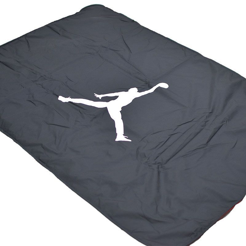 海外限定JORDAN REVERSIBLE BIG BLANKET 海外限定 JORDAN REVERIBLE BIG BLANKET - メルカリ