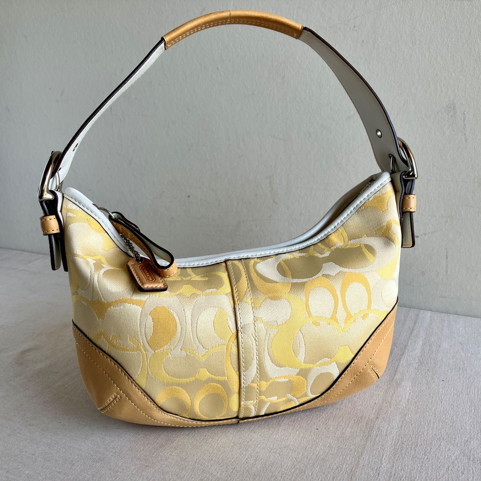Coach Vintage Yellow Optic Mini Soho Hobo Shoulder Bag Y2K - メルカリ