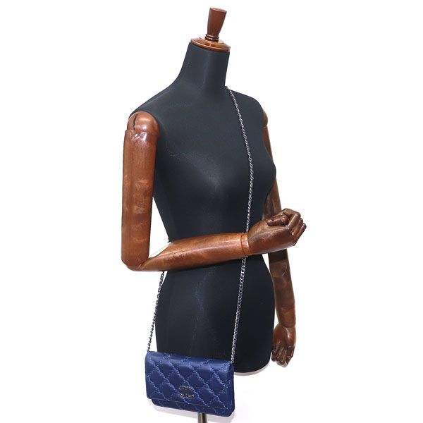 【美品】シャネル【CHANEL】ハンプトン チェーンウォレット ブルー ウルトラステッチ キルティングレザー チェーンショルダーバッグ ポシェット クラッチ 財布 サイフ 斜め掛け #17 Wallet On chain Hampton WOC【Aランク】【中古】 シャネル ハンプトン チェーンウォレット ブルー ウルトラステッチ