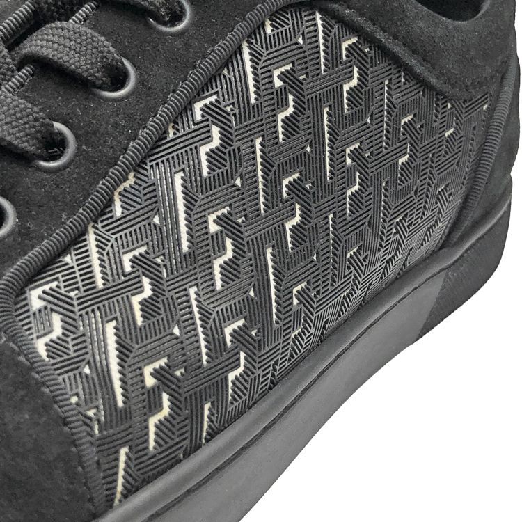 Christian Louboutin クリスチャンルブタン CLロゴ スパイクスタッズ