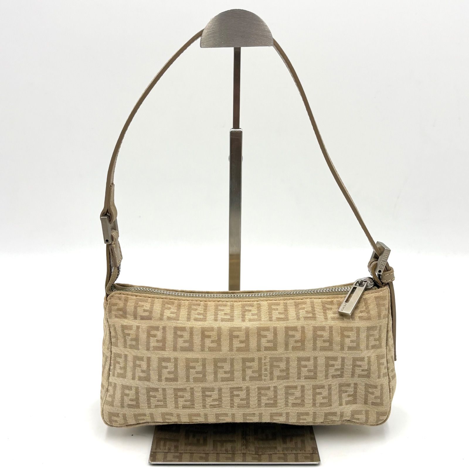 買取販売価格 FENDI フェンディ アクセサリーポーチ ワンショルダー 