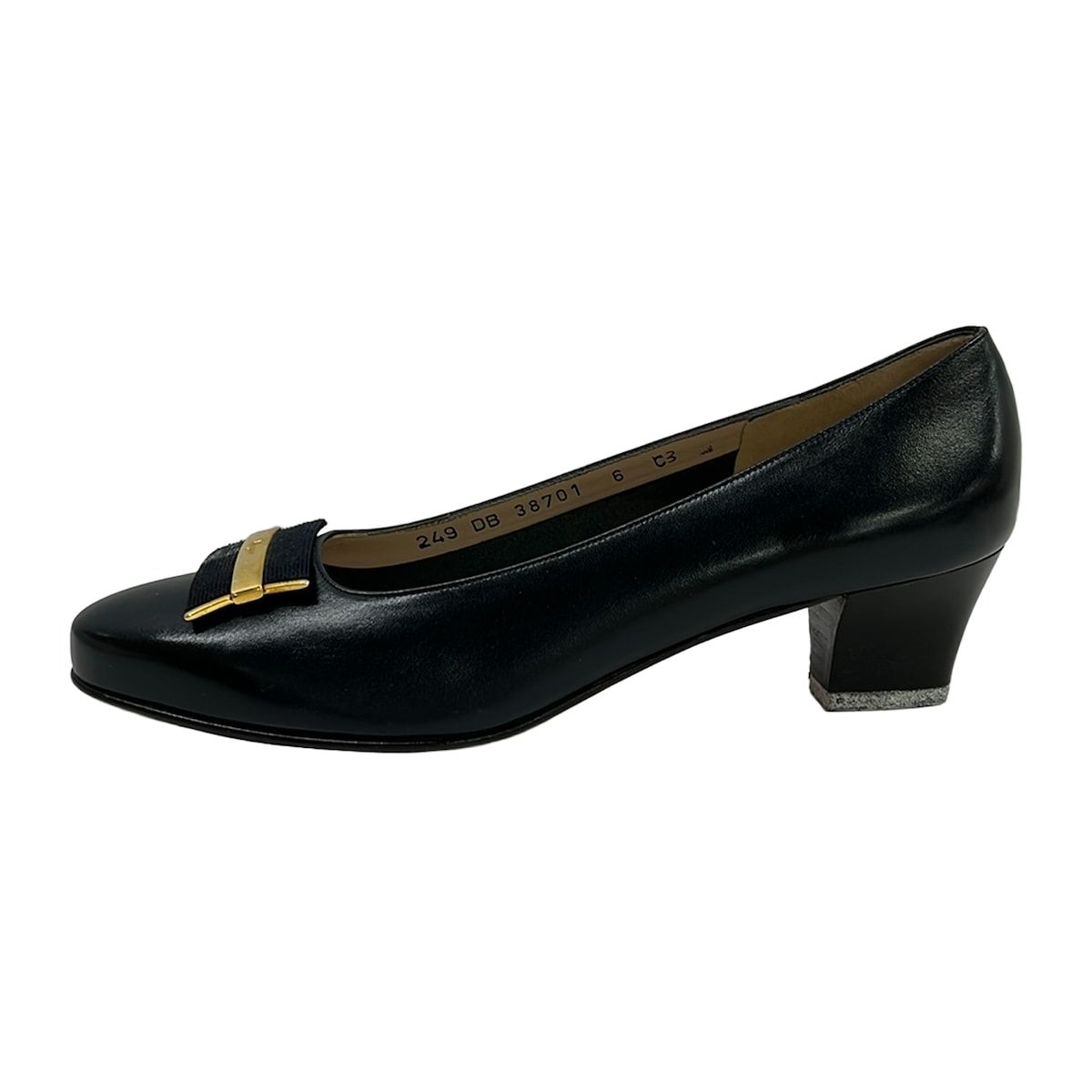 FERRAGAMO/SalvatoreFerragamo(サルバトーレフェラガモ) パンプス 6 C レディース - 黒 アウトソール張替済 レザー