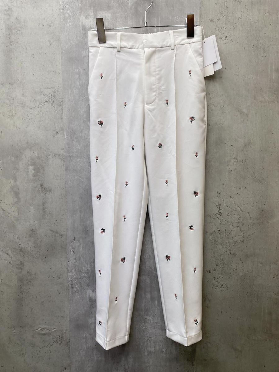 新品 Fit More フィットモア ローズ刺繍 テーパード パンツ きれいめ 美脚 sizeS/ホワイト ■◇◎レディース
