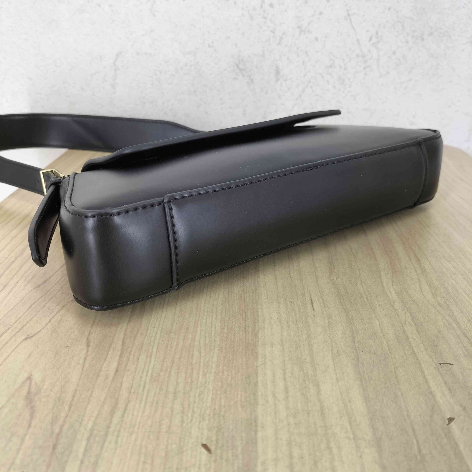 ザラ ZARA フラップ ミニマル ショルダーバッグ レディース 表記無 
