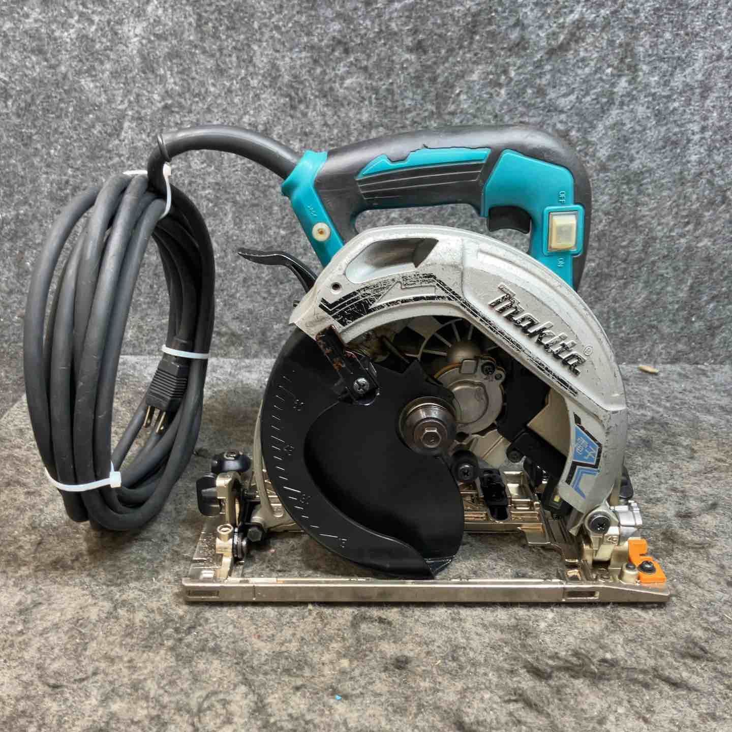 マキタ(makita) 電子造作用精密マルノコ 5711C【桶川店】
