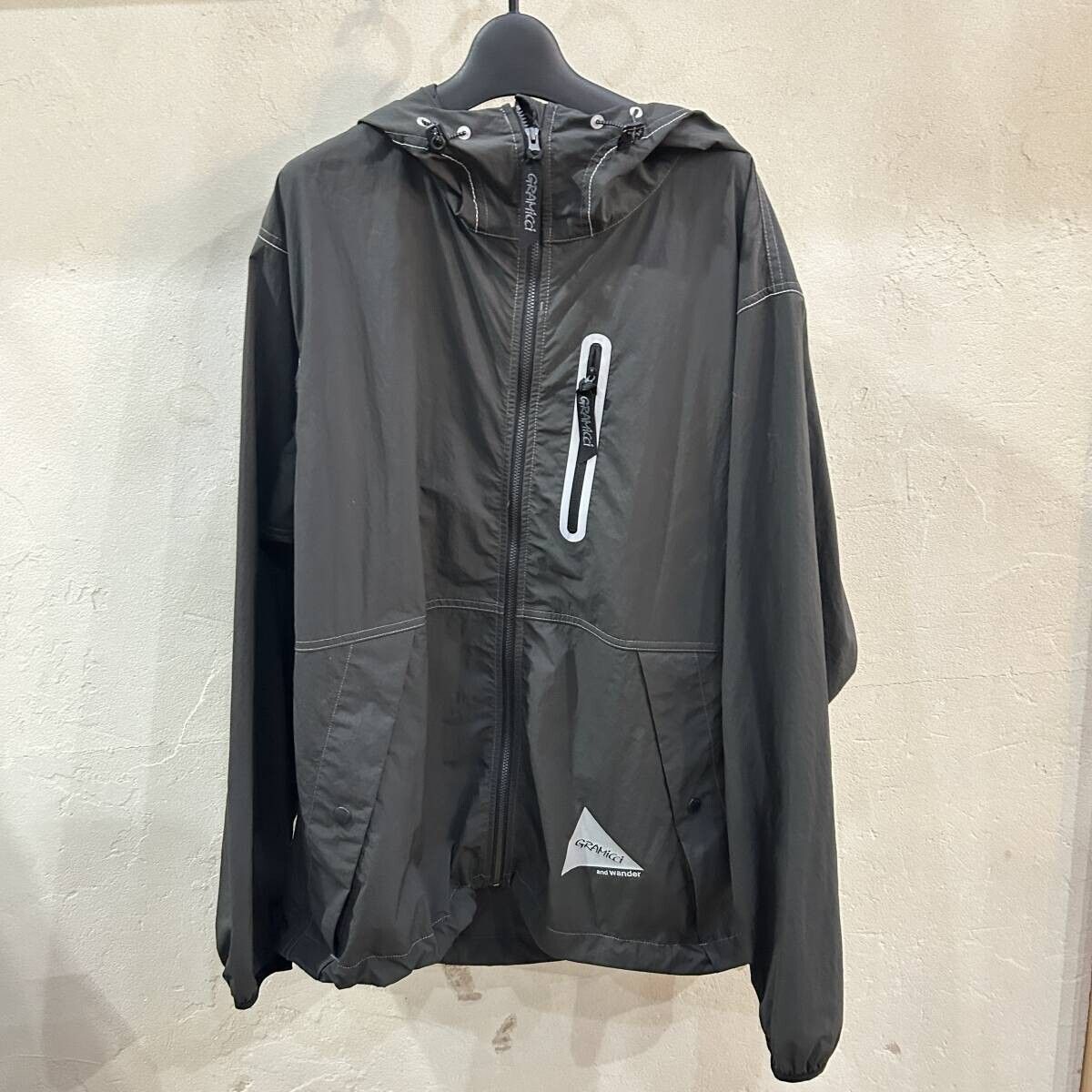 GRAMICCI × and wander / グラミチ アンドワンダー brushed nylon jacket ナイロンジャケット 25ss メンズ　Ｍサイズ used