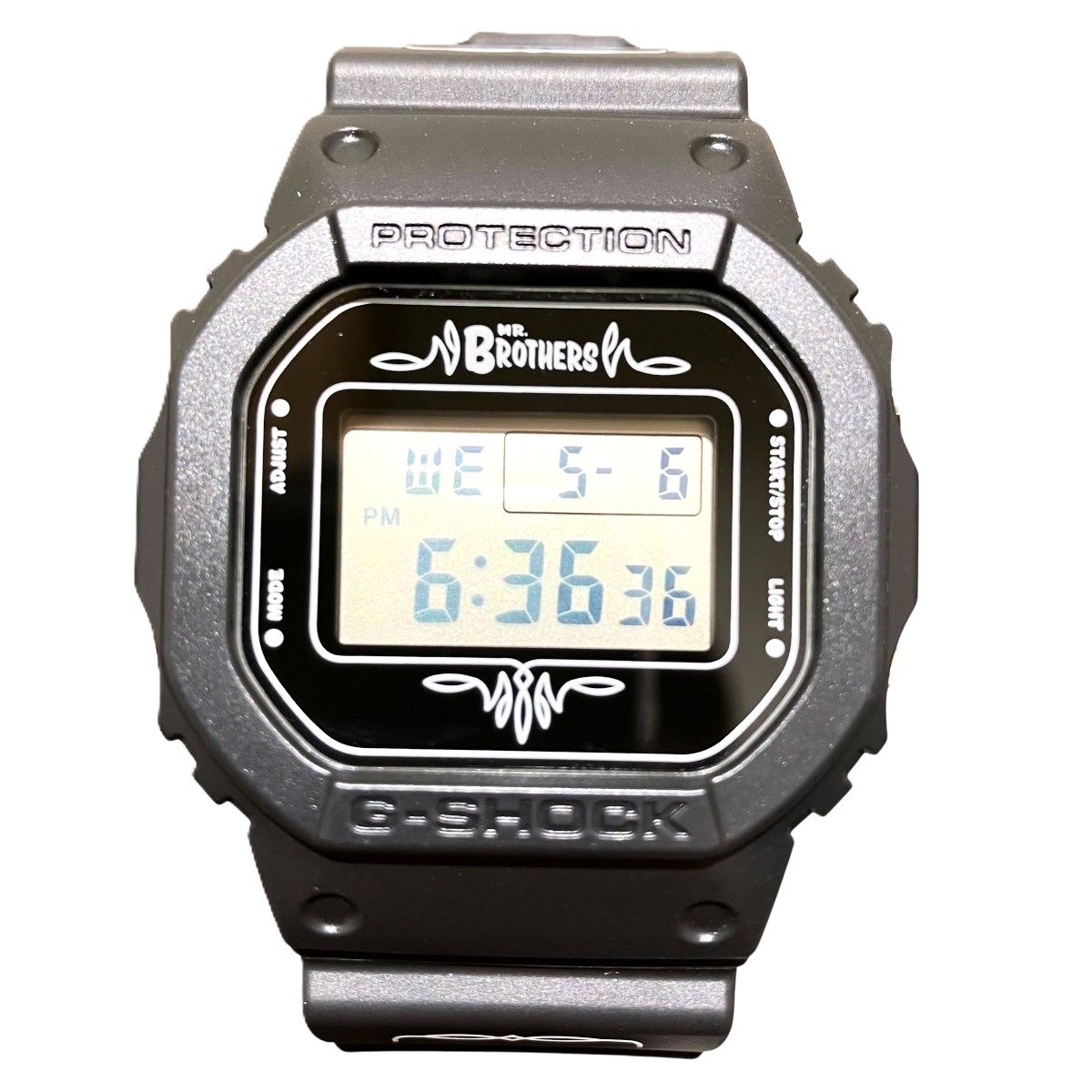 カシオ CASIO ミスターブラザーズ カットクラブ10周年記念モデル G-SHOCK 腕時計 総重量約53.8g 樹脂 ラバー クオーツ ブラック文字盤 DW-5600X メンズ