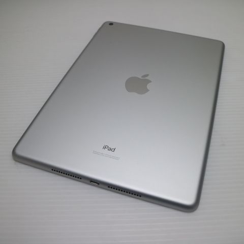 超美品 iPad 第8世代 Wi-Fi 128GB シルバー 即日発送 タブレット Apple