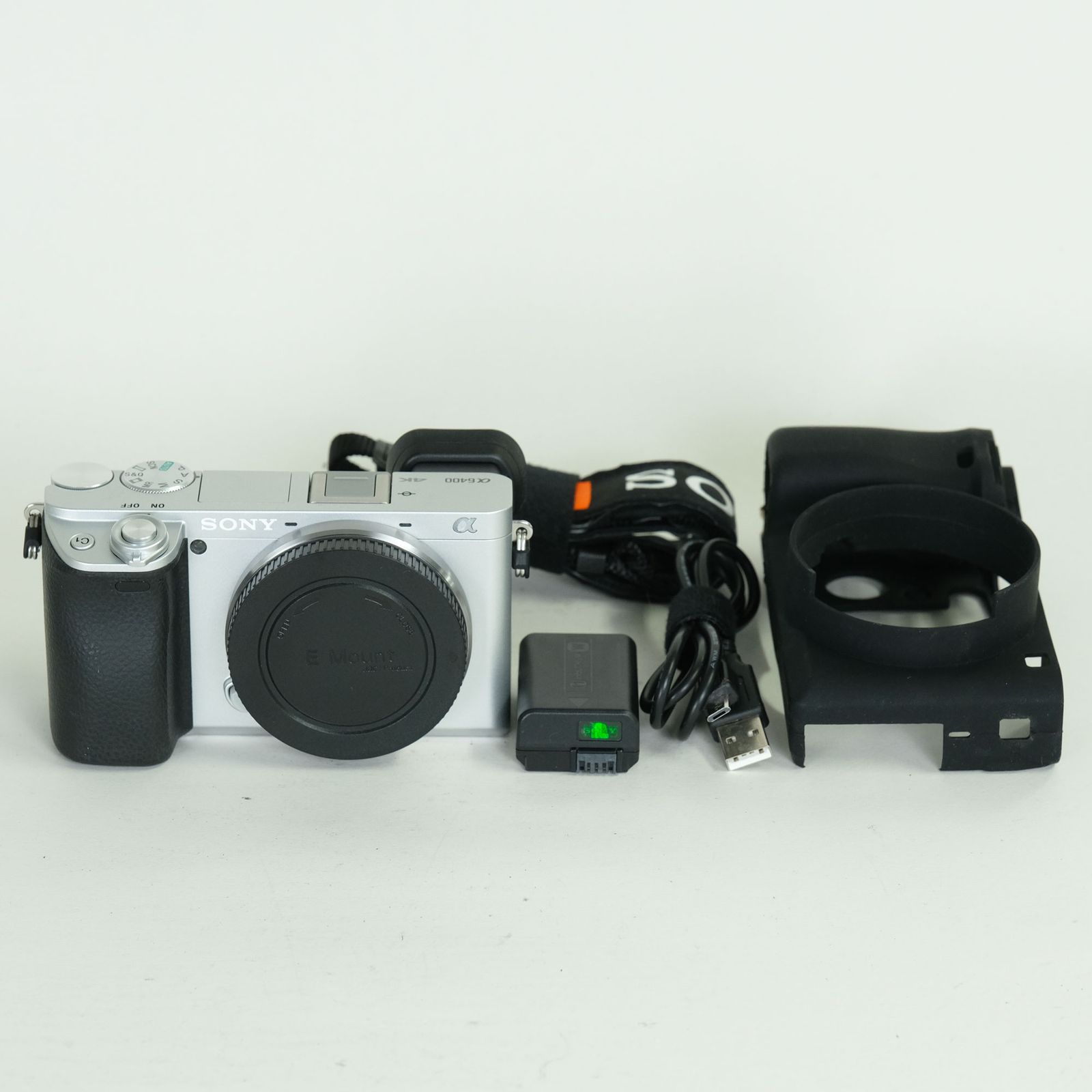 [美品 | シャッター数2,846回] SONY α6400（ILCE-6400） [ボディ シルバー] | SONY Eマウント