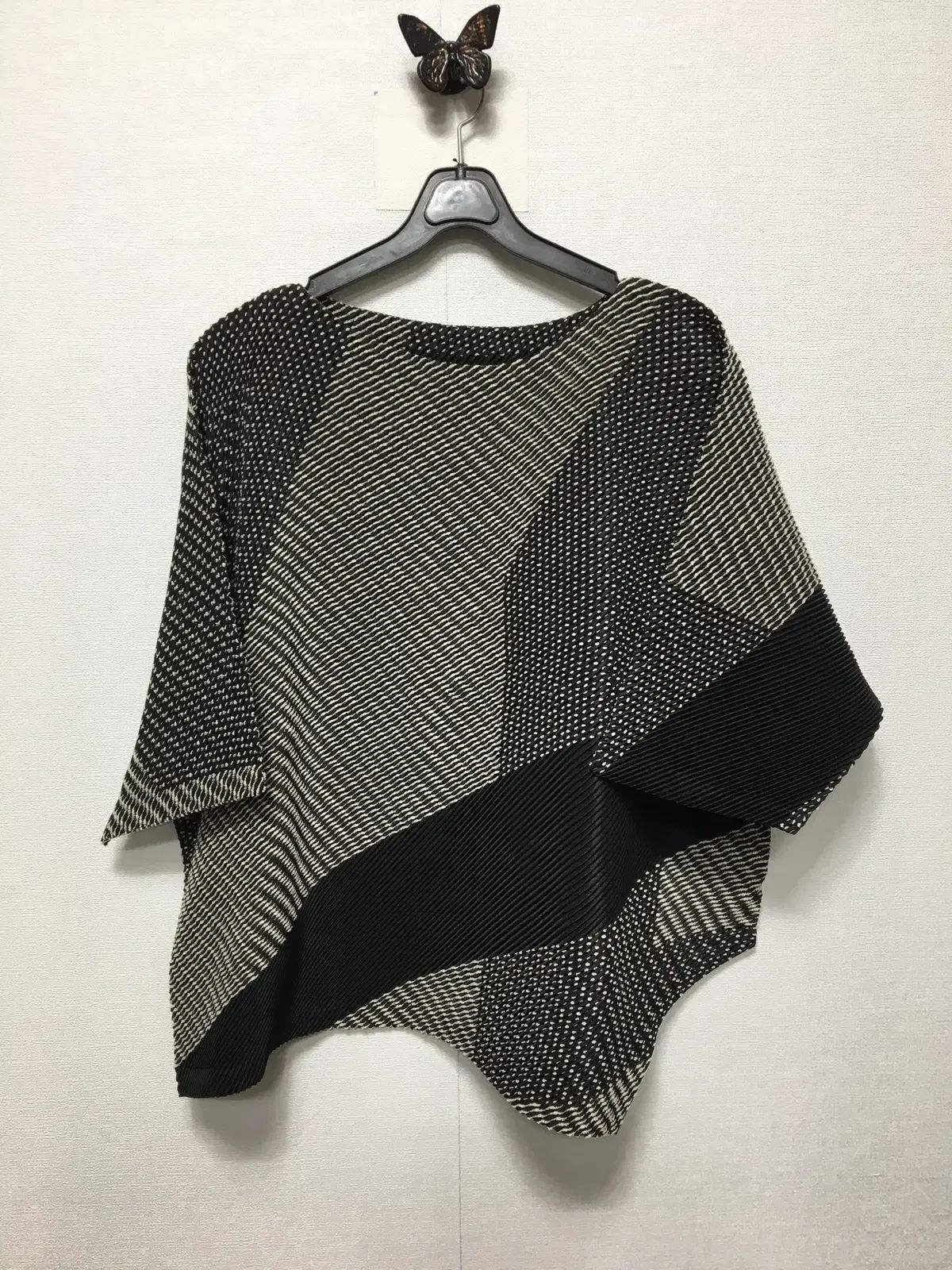 デパート正規品 ISSEY MIYAKE イッセイミヤケ プリーツ トップス ブラウス 半袖